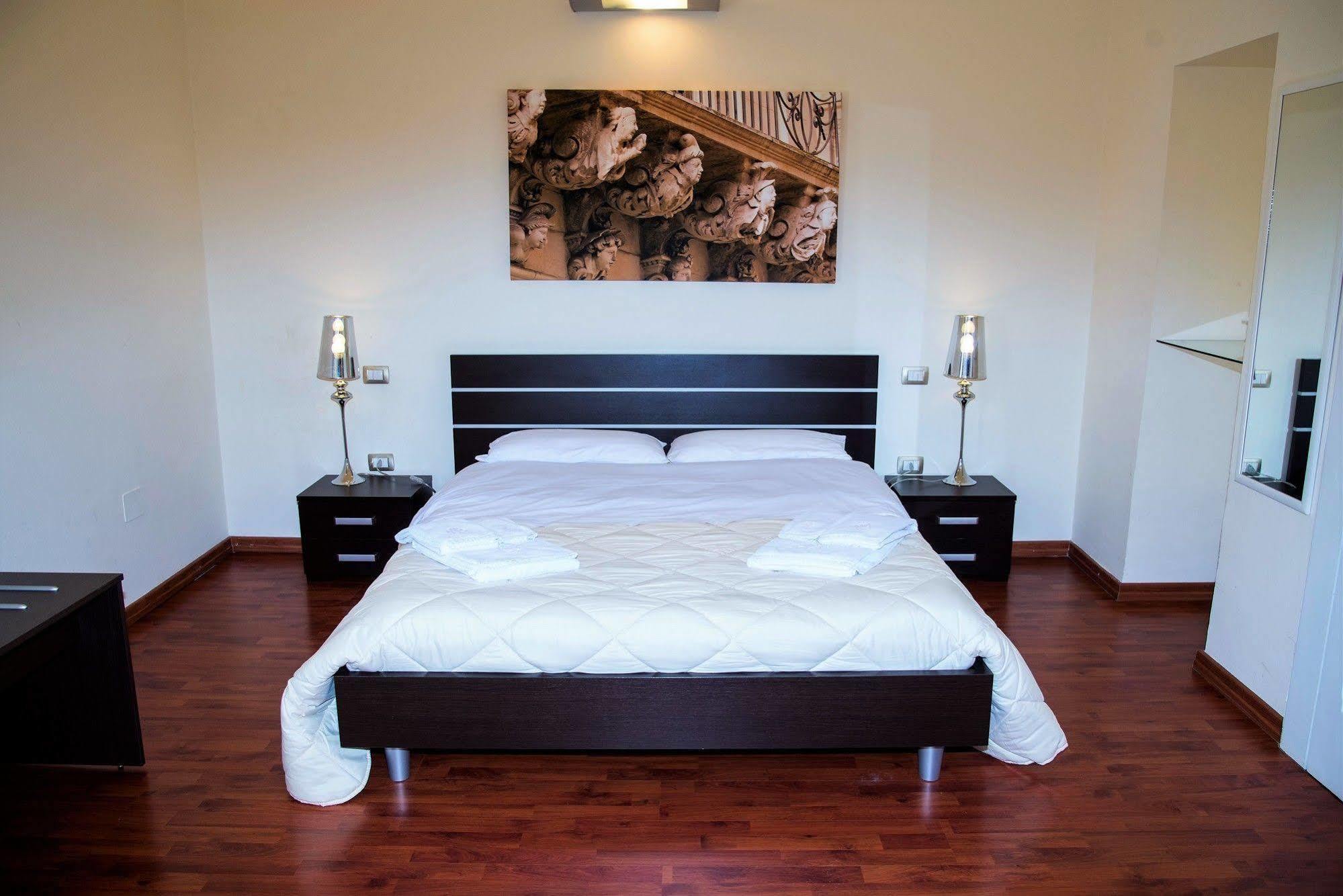 Apollo Suites Λέτσε Εξωτερικό φωτογραφία